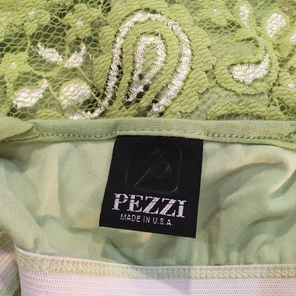 Pezzi Lacy Workout Or Ready-To-Wear Top - Picture 3 of 4